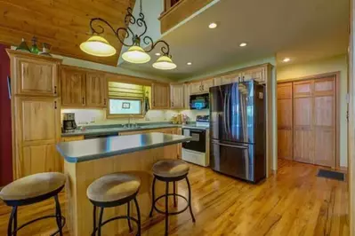 cabin kitchen longview