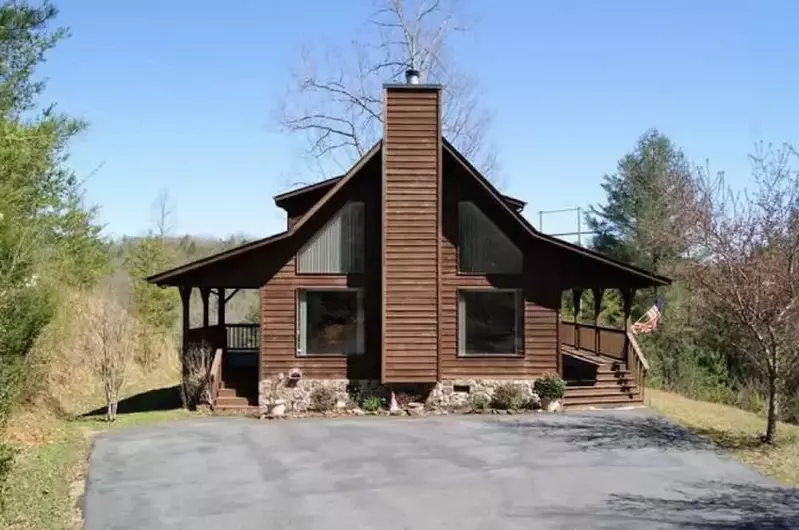 cabin in the smoky mountains