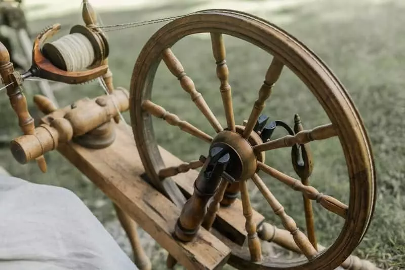 Old spinning wheel