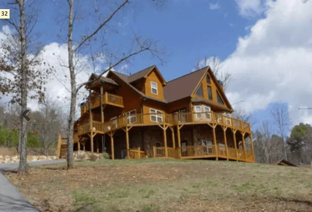 one of the cabins in Murphy NC